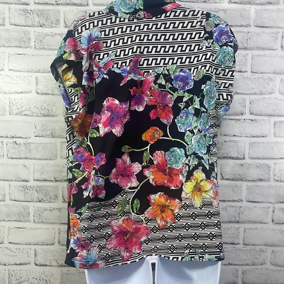 ECI Slouch Neck Multi Color Sleeveless Blouse Large - Picture 3 of 8